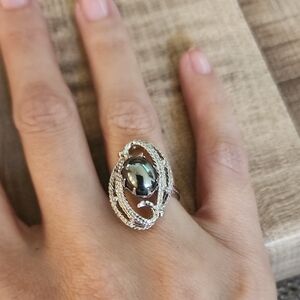 Elegant Silver and Black Women's Ring